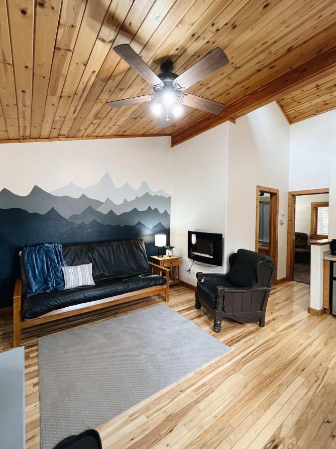Cozy Cabin Close To Downtown Woodland Park Exterior photo